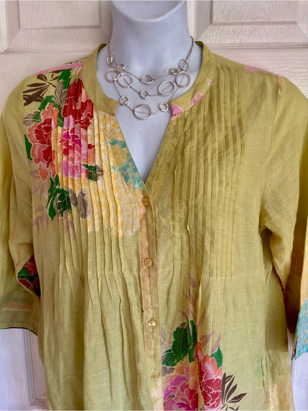 SUNDANCE… Button-Front Top